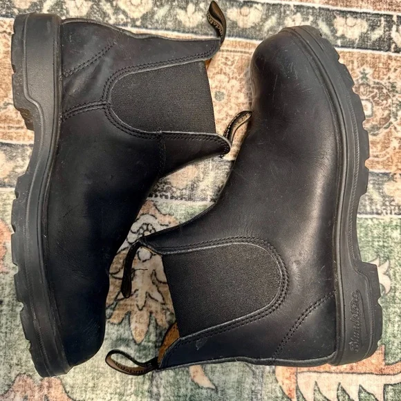 Blundstones - Black Leather Chelsea Boots - Picture 1 of 5